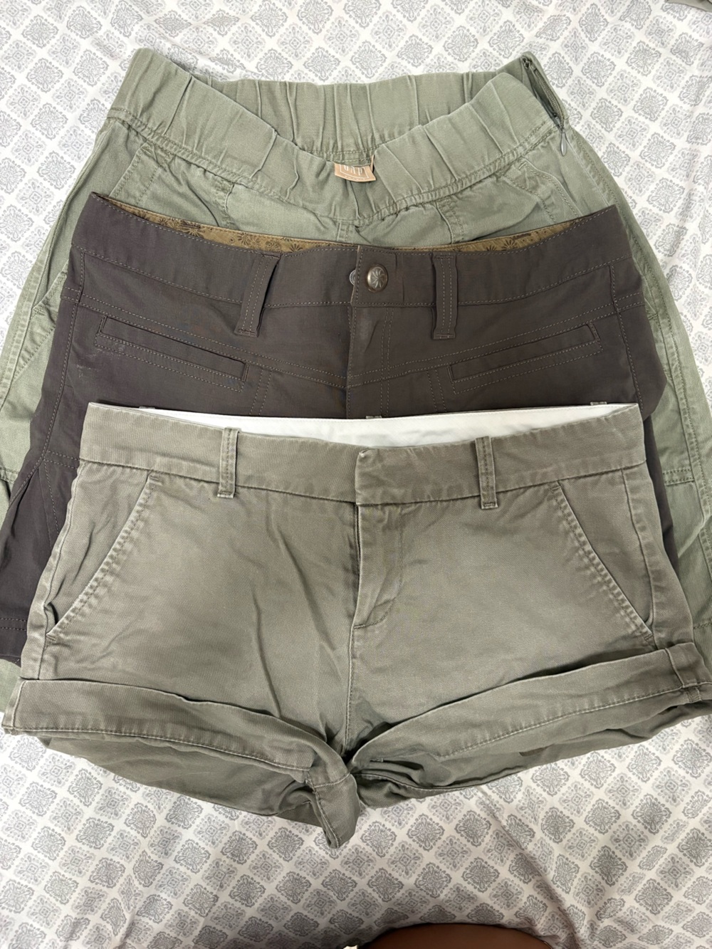 Women’s Casual Utility Shorts - Olive/Taupe/Charcoal